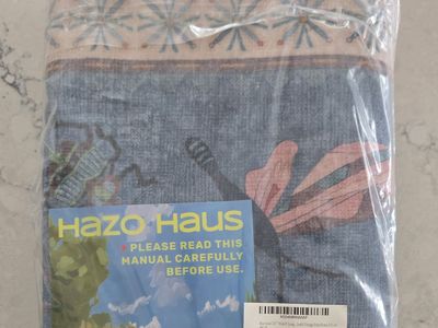 Hazo Haus Blue Insect Runner