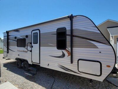 2022 Starcraft autumn ridge 26 BH travel trailer