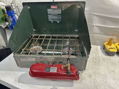Coleman Model 425F - Compact 2-Burner Camp Stove