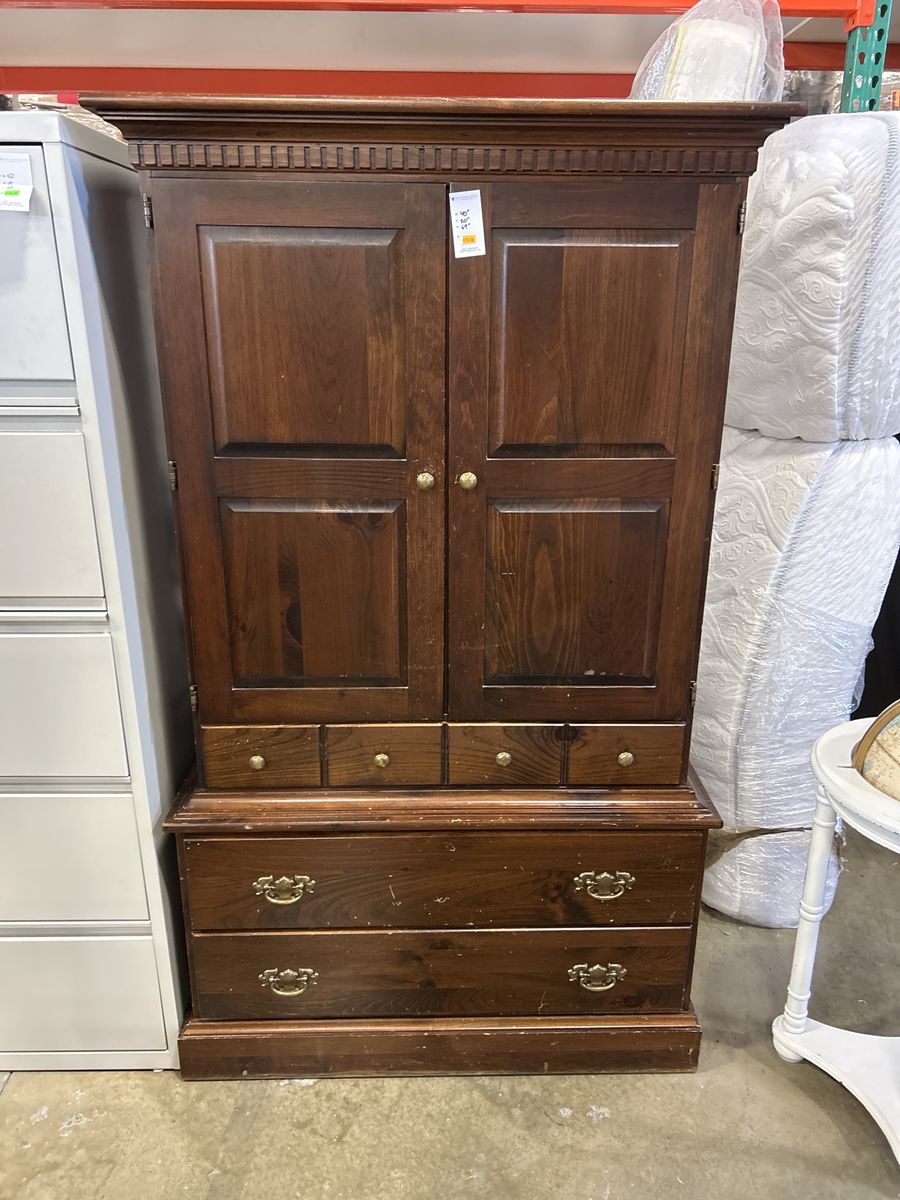 Brown dresser