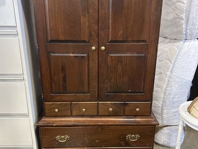 Brown dresser