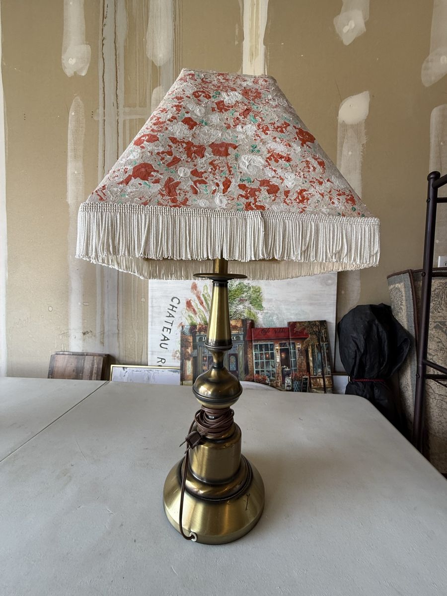 Vintage True Retro Brass Table Lamp with Ornate Fringe Pattern Shade