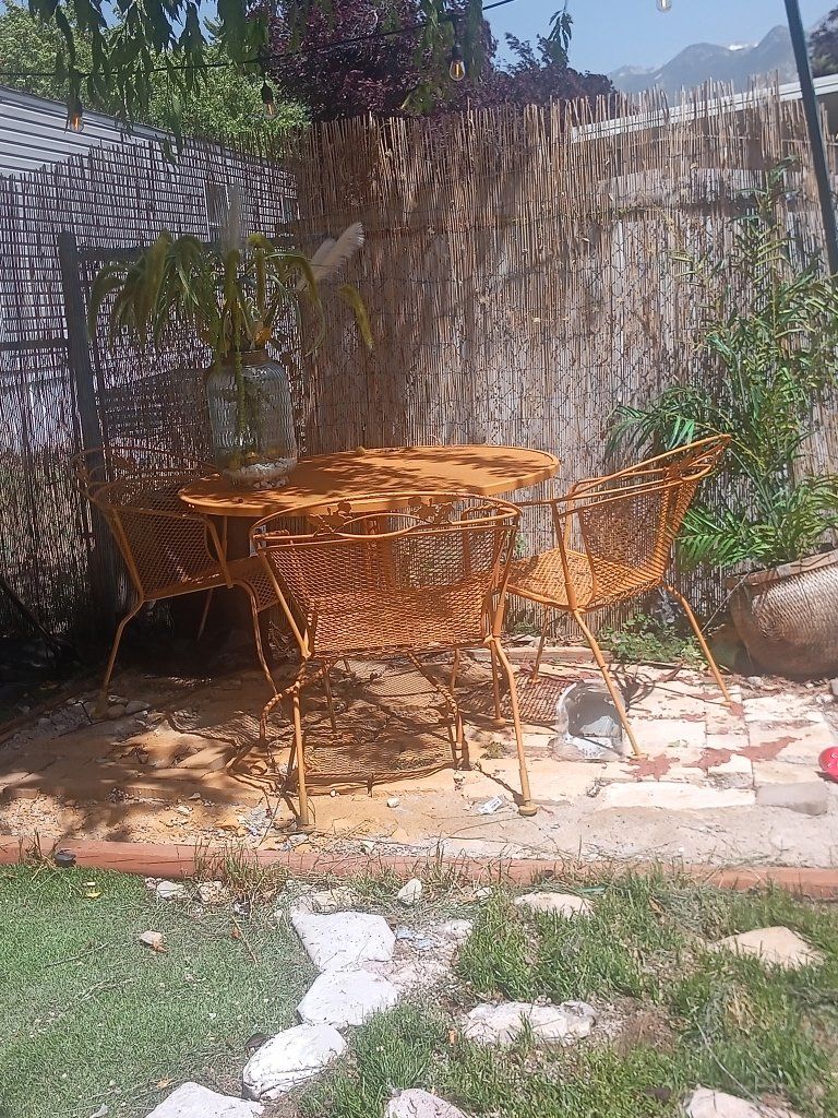 Main image 3