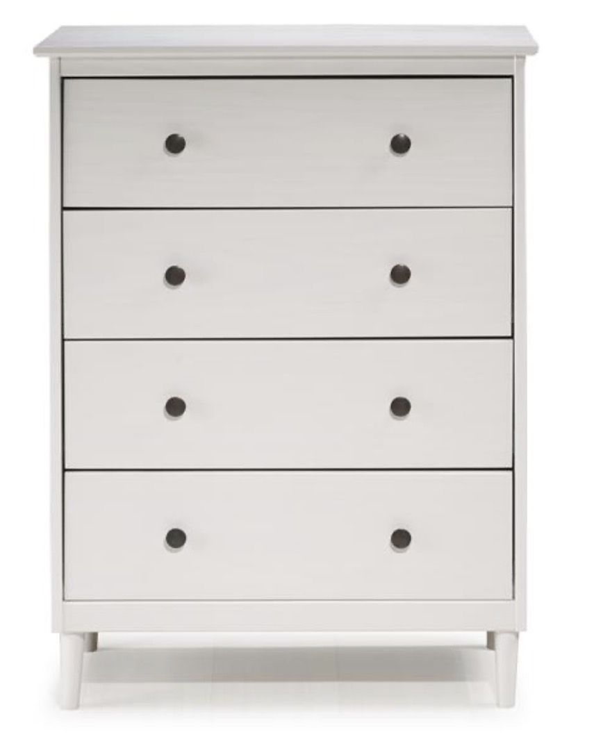Beautiful White 4- drawer dresser