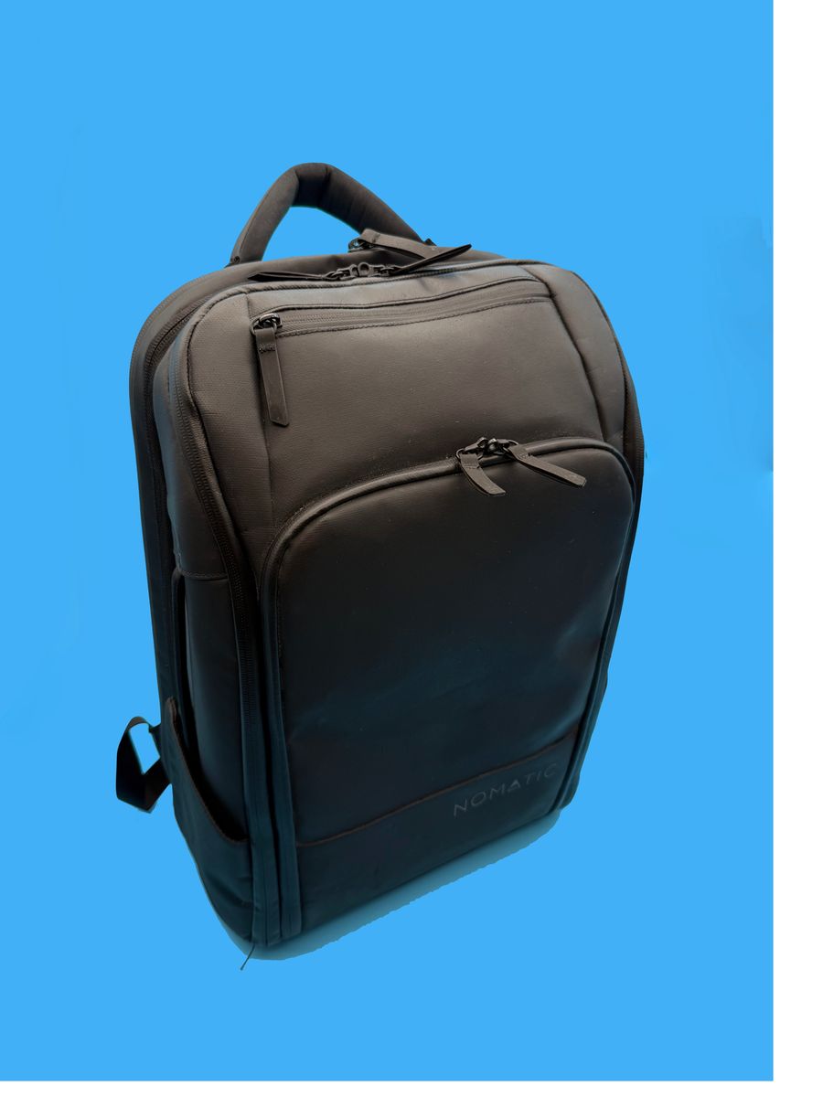 Nomatic Travel Pack Backpack – Used, Good Condition, Expandable 20-30L Travel Bag – Black