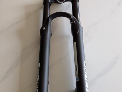 Brand new Sr suntour zeron 35 29 boost 150mm trave