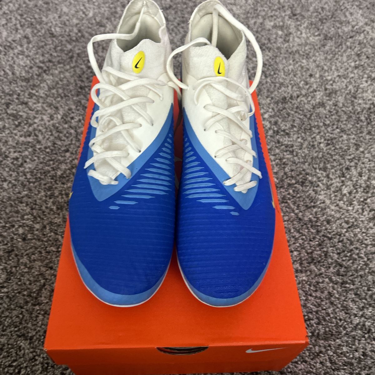 Brand New Size 10 1/2 Phantom Nike Cleats