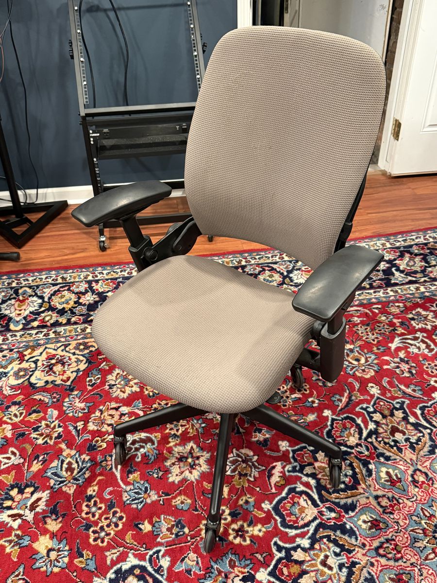 Steelcase Leap V2 Office Task Desk Chair Rolling Ergonomic