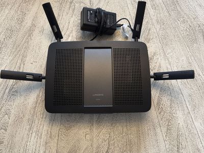 Linksys E8350 AC2400 Dual-Band Gigabit Wi-Fi Router