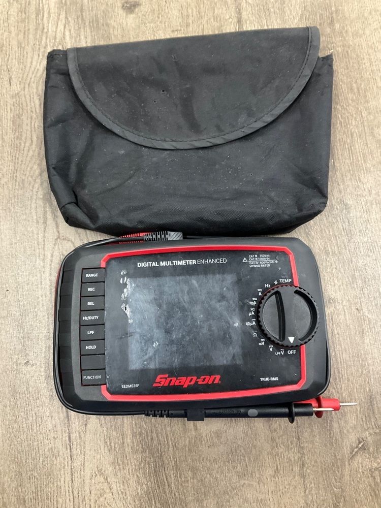 SNAP ON MULTI METER EEDM525F WITH LEADS AND CASE