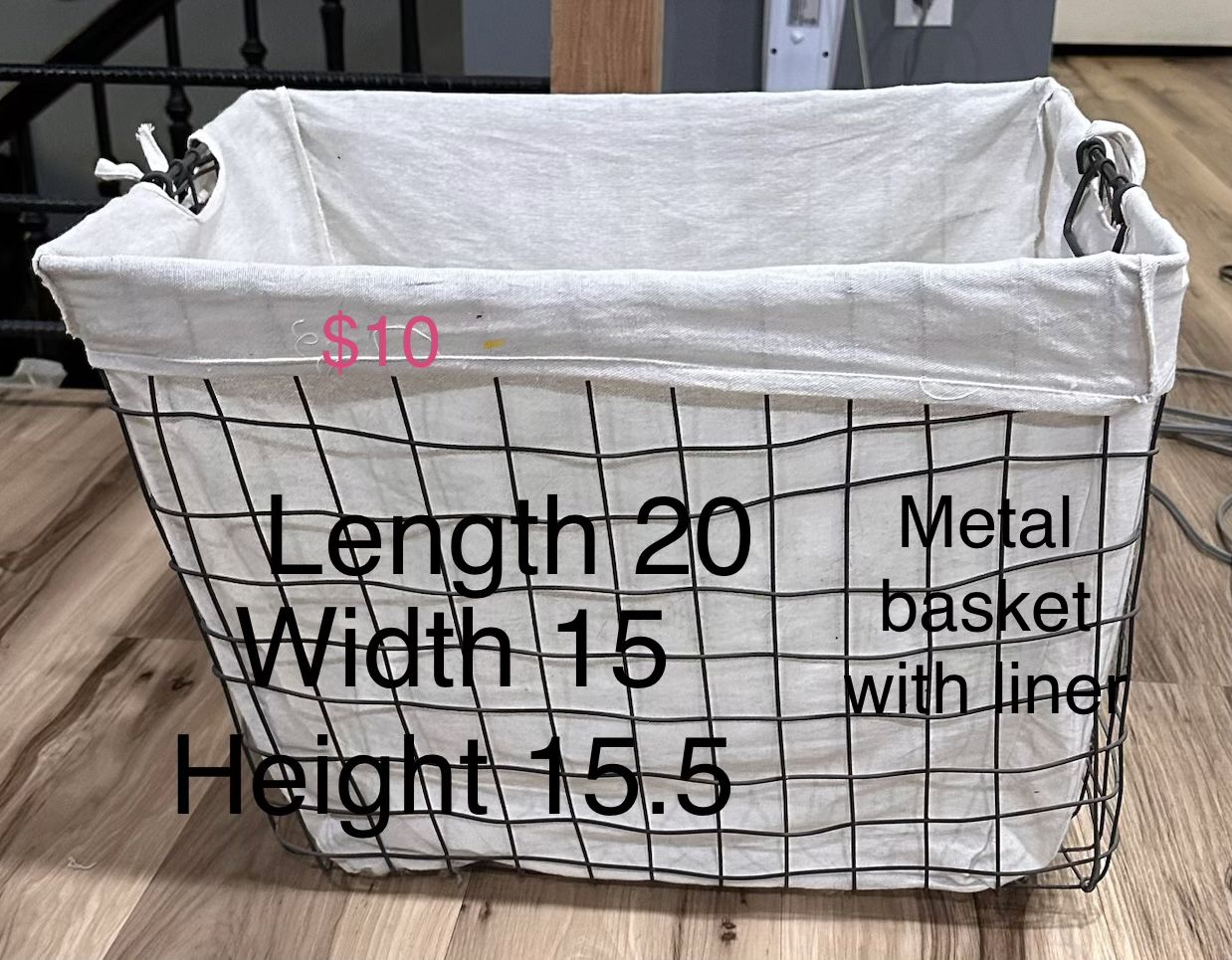Metal Basket With Liner