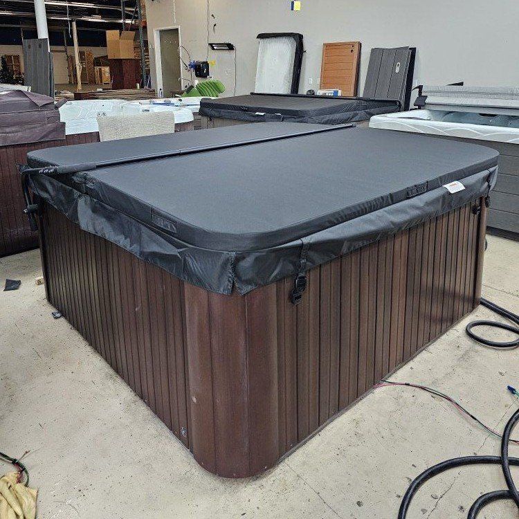 2014 Sundance Spas Edison Hot Tub