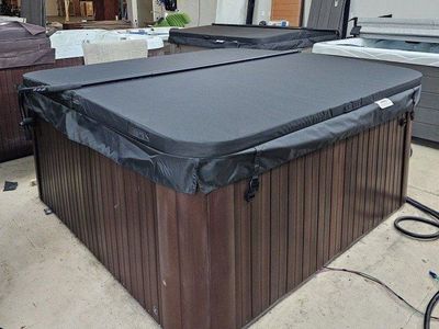 2014 Sundance Spas Edison Hot Tub