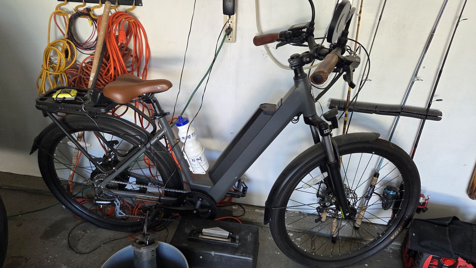 That is a Ride1Up 500 Series (Step-Through / ST) model.