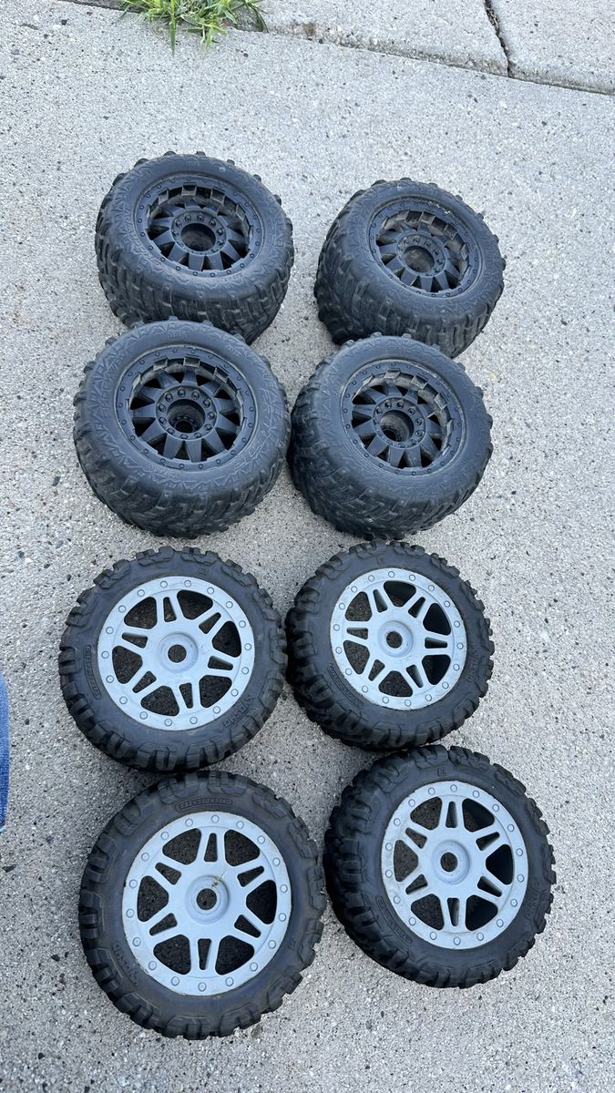 Lot of 8 RC Monster Truck Tires and Wheels Kyosho Proline 1/8 17MM HEX