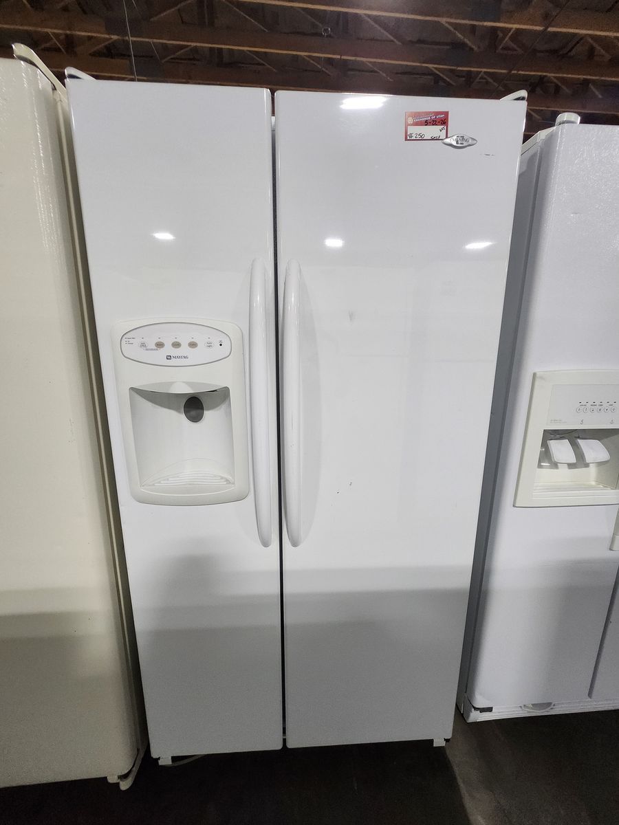 NICE GLOSSY MAYTAG SIDE BY SIDE FRIDGE! W-WARRANTY