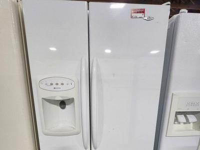 NICE GLOSSY MAYTAG SIDE BY SIDE FRIDGE! W-WARRANTY