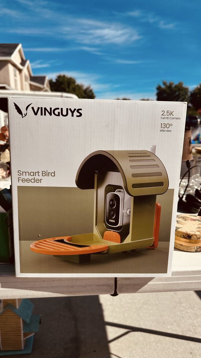 Smart bird feeder 