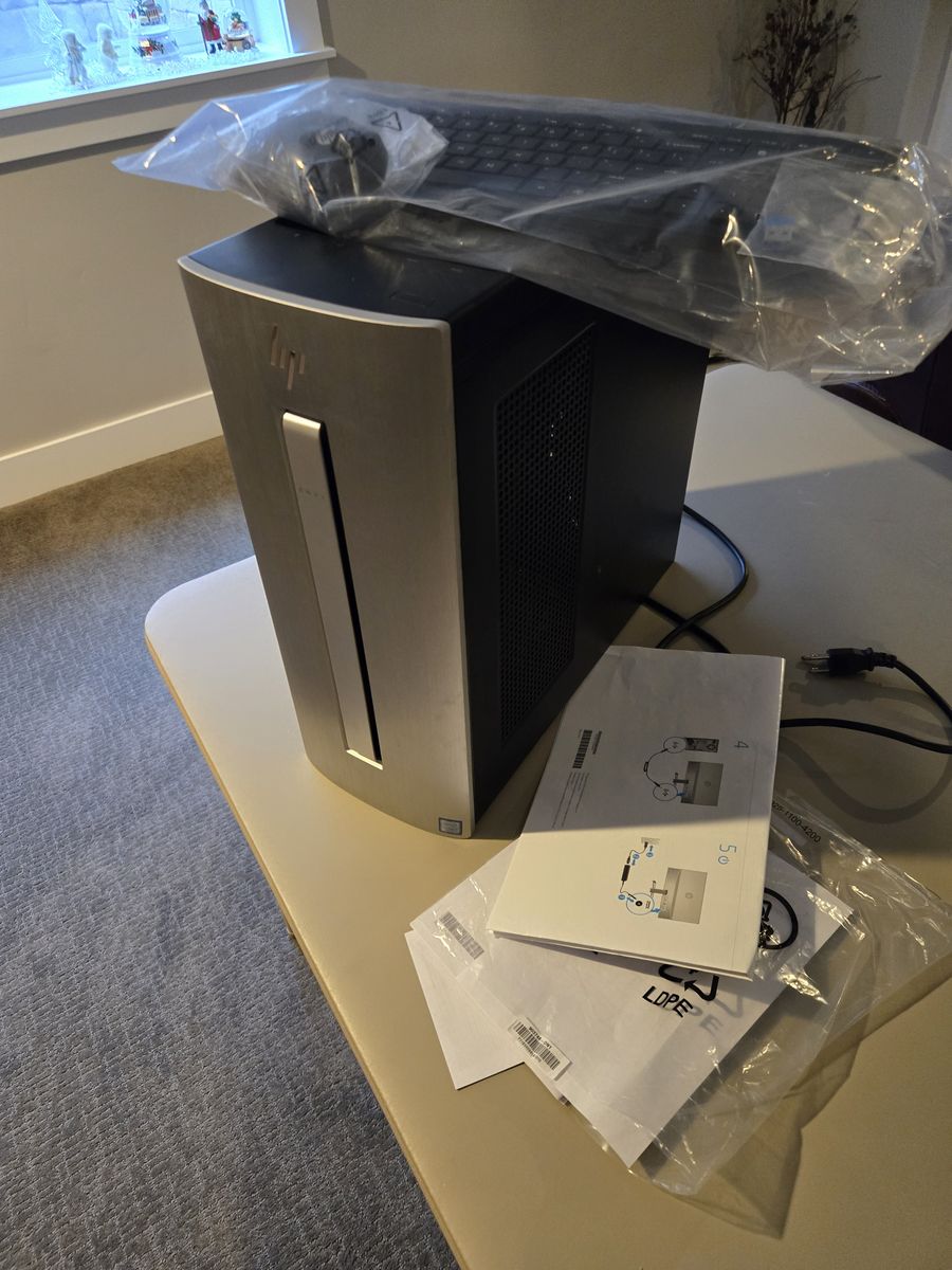 HP Envy Desktop Computer