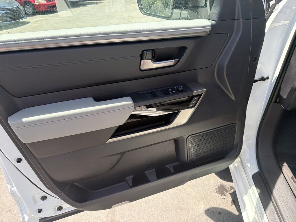 Main image 11