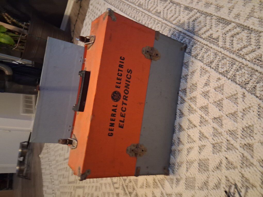 antique GE ELECTRIC TOOL BOX