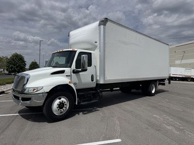 2020 International MV607 26' Box Truck w/Lift Gate & Trailer Hitch