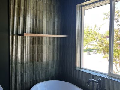 Tile (wall)