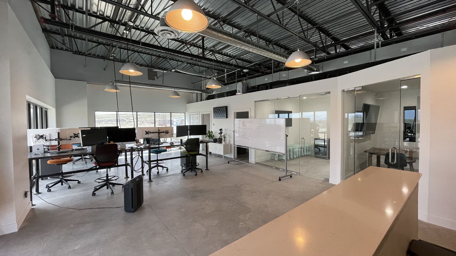 1,960 SF Highland Office Flex for Lease