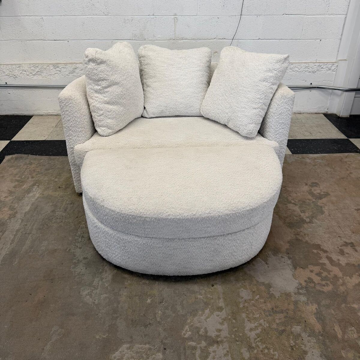 COSTCO HOLLEY OVERSIZED FABRIC ACCENT CHAIR WITH STORAGE OTTOMAN!!