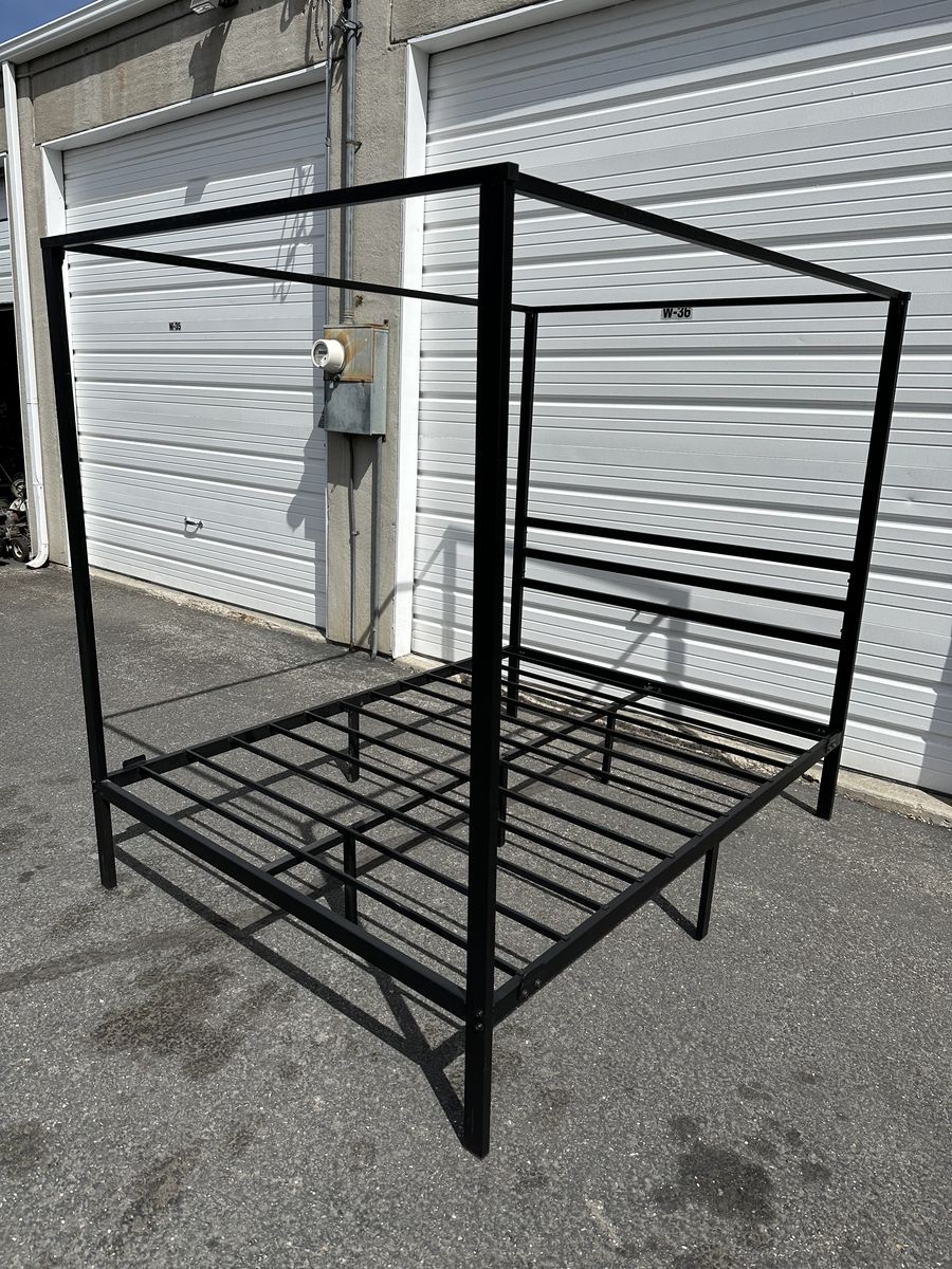 Queen Metal Canopy Platform Bed Frame