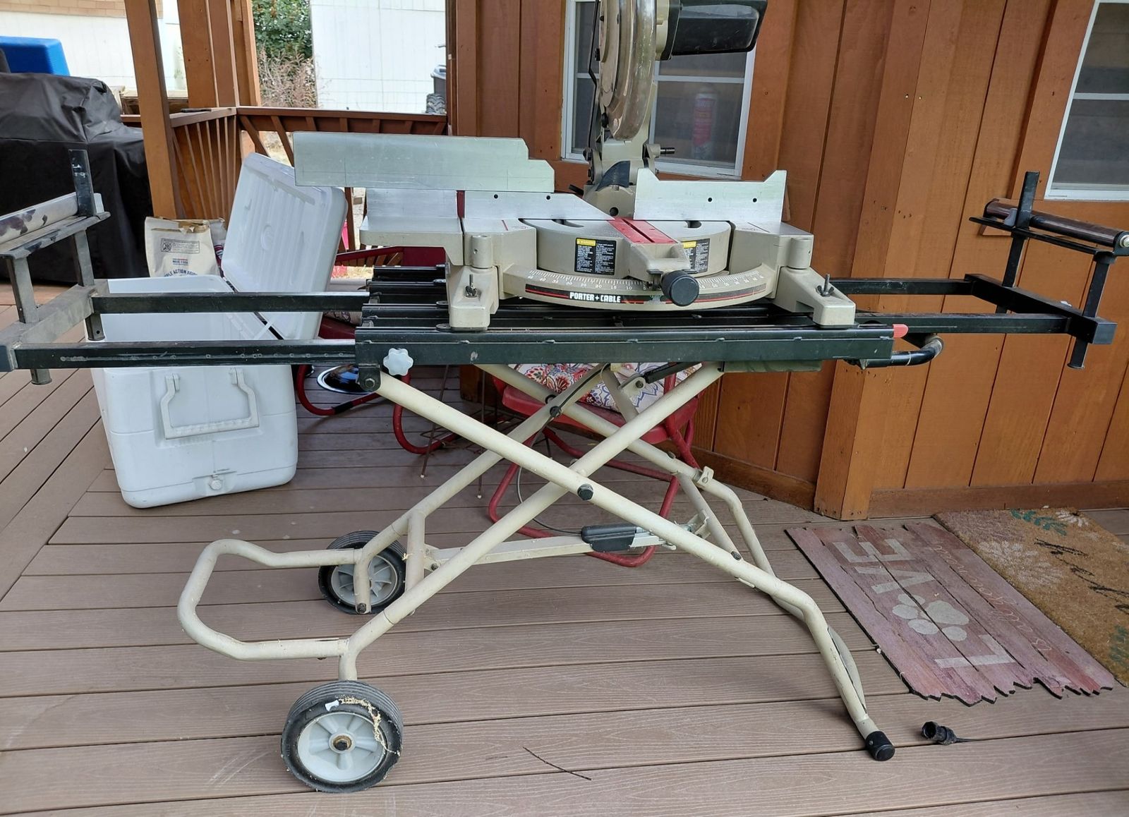 PORTER CABLE COMPOUND MITER SAW w/FOLDING MOVEABLE STAND 12" BLADE