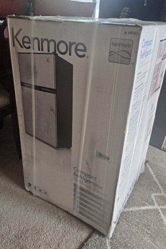 Kenmore Compact Refrigerator Stainless Steel Frost-free Reversible Door Separate Freezer Section 3.1 cu. ft. 2-Door