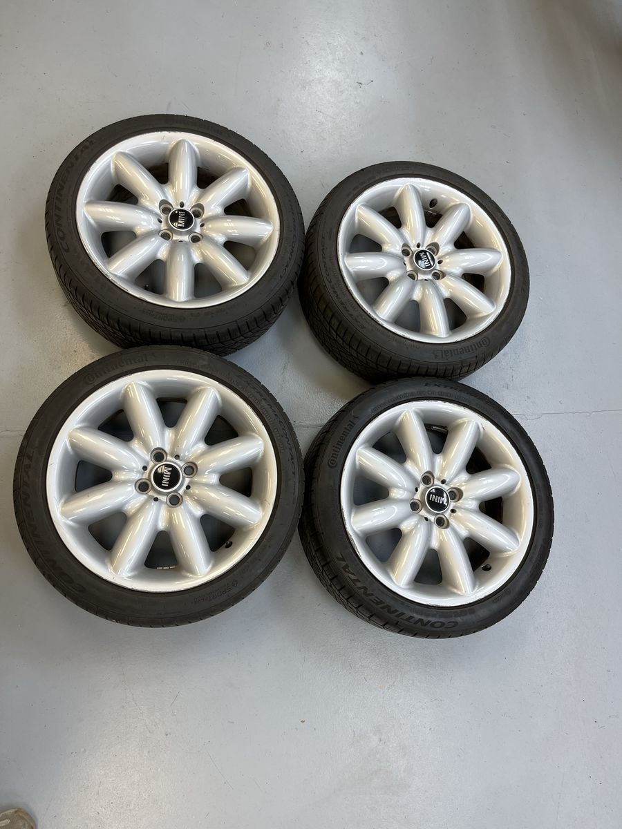 Mini Cooper wheels and 205/45R17 tires.