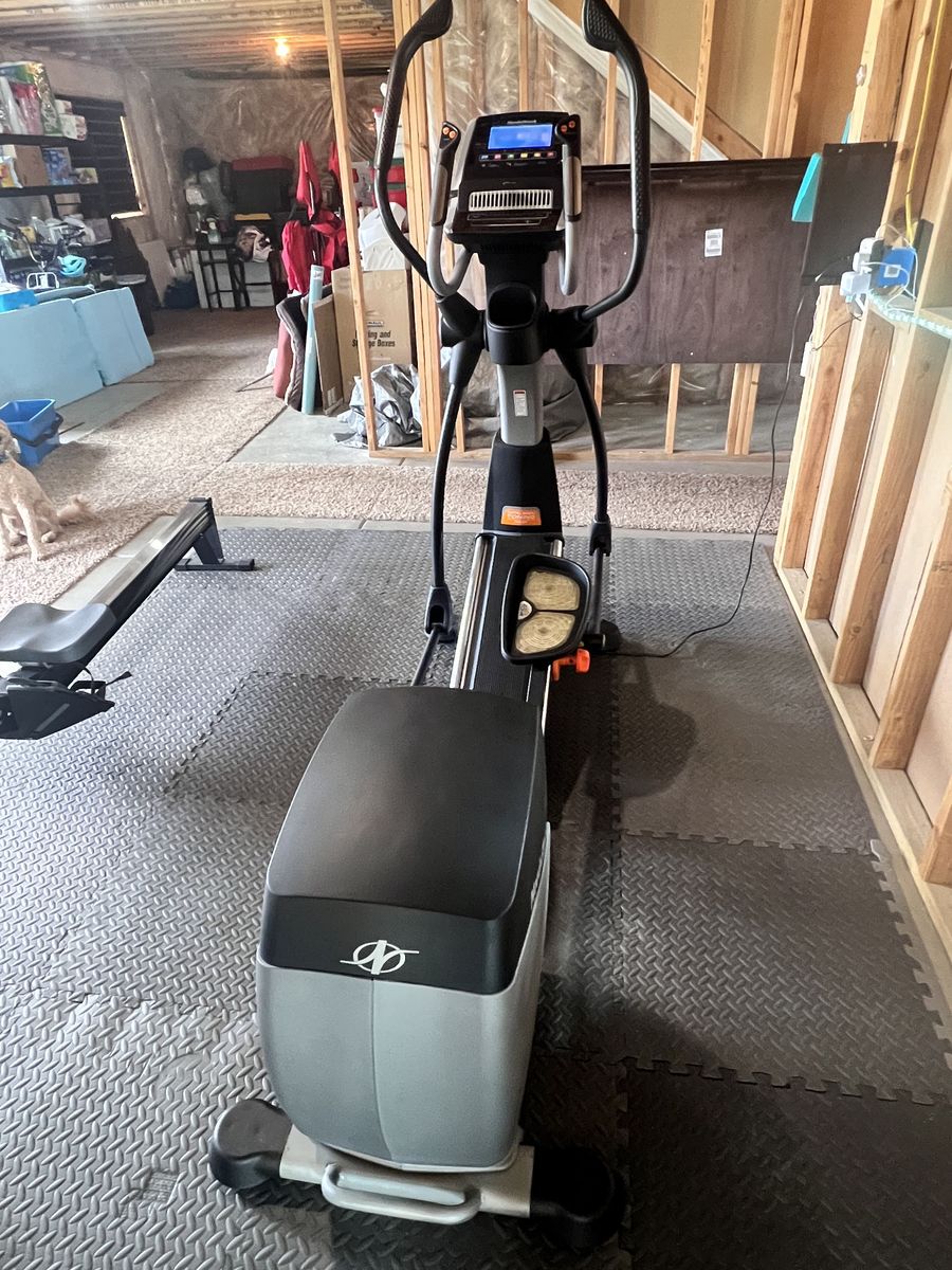 NordicTrack AudioStrider 990 Pro (Elliptical Trainer)