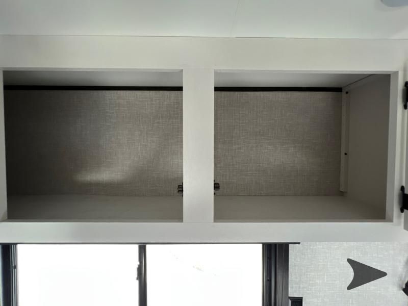 Main image 13