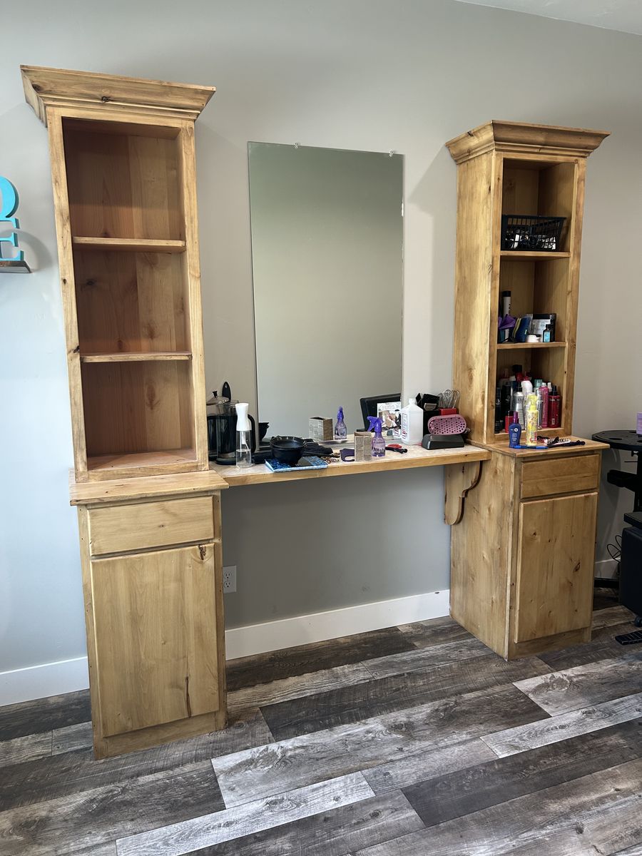 Salon Stations - Custom Alder