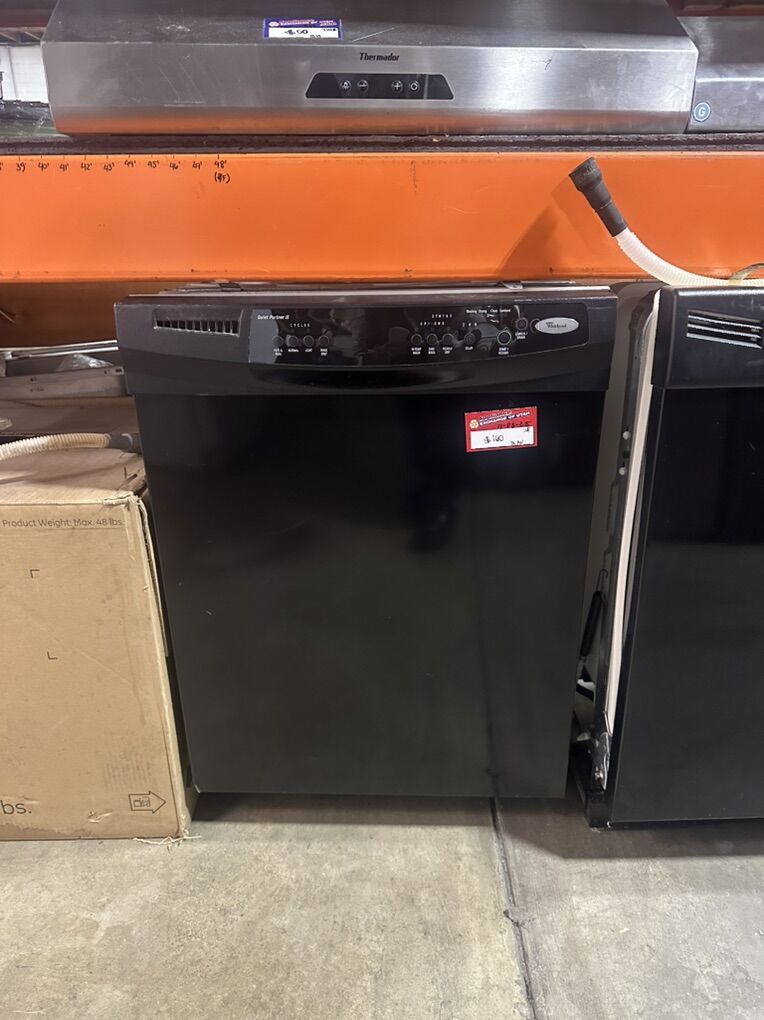 NICE CONDITION WHIRLOOL BLACK DISHWASHER