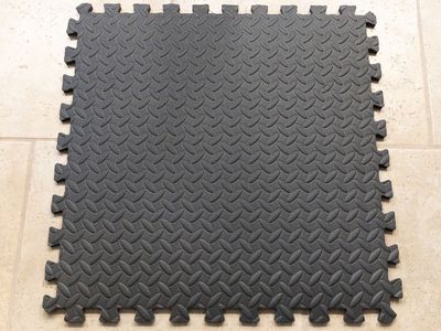 Sixteen 24"x24" Interlocking Exercise Mats