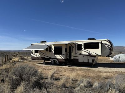 2015 BAY HILL EVERGREEN 279FL.