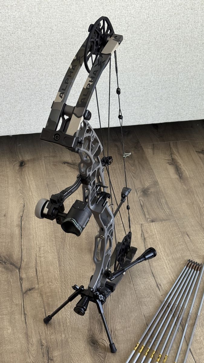 Hoyt Alpha X 33 80lbs