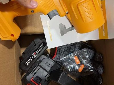 New in box Leaf Blower