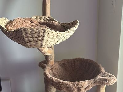 Cat tree