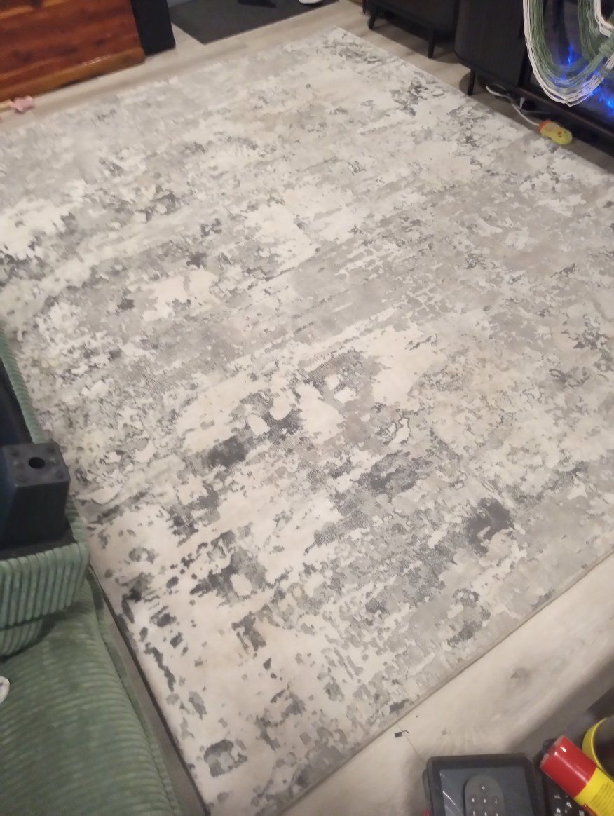 8X10 Area Rug - Grey & White Abstract Pattern, Modern Design, Excellent Condition