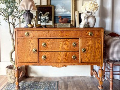 *FREE DELIVERY* Vintage Oak Jacobean Buffet/Credenza