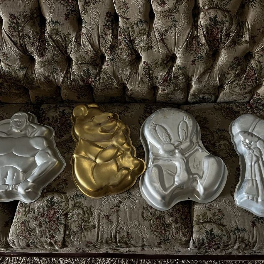 Wilton cake pans