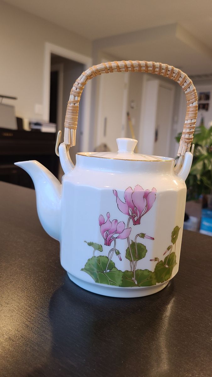 Porcelain Japanese Tea Pot