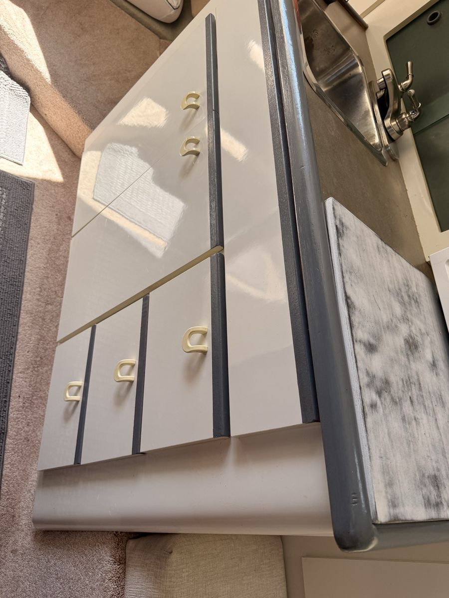 Main image 10