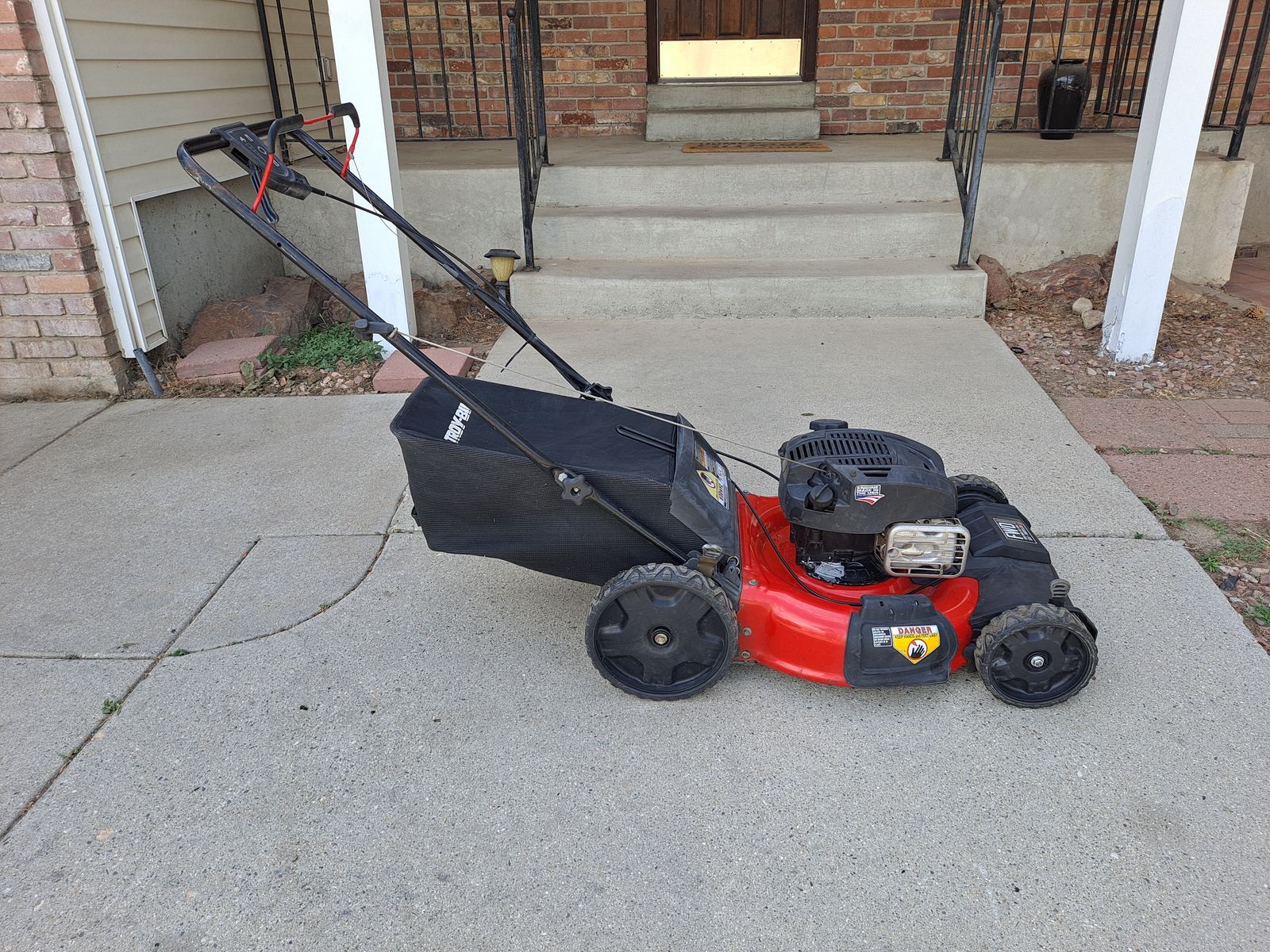 Craftsman M230 variable speed self propell bagged mower