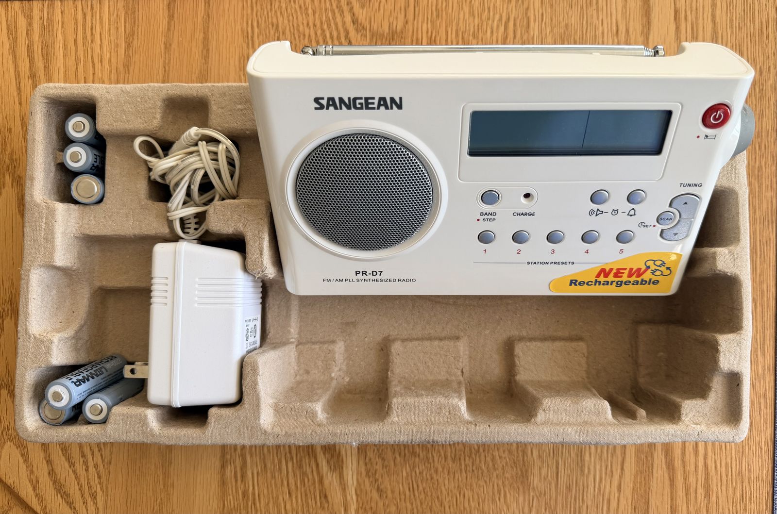 SANGEAN PR-D7 FM/AM DIGITAL TUNING PORTABLE RECEIVER