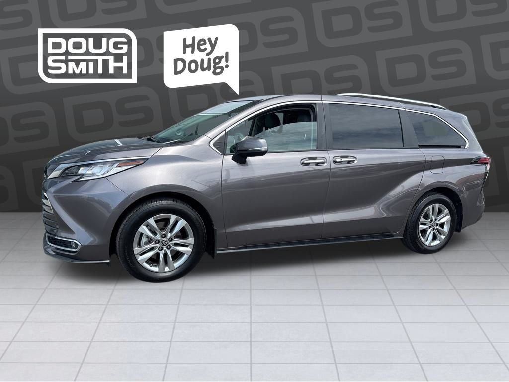 2023 Toyota Sienna Limited 7-Passenger